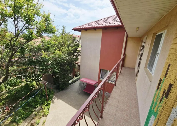 Casa Dobrescu Cata Si Miha إيفوري نورد