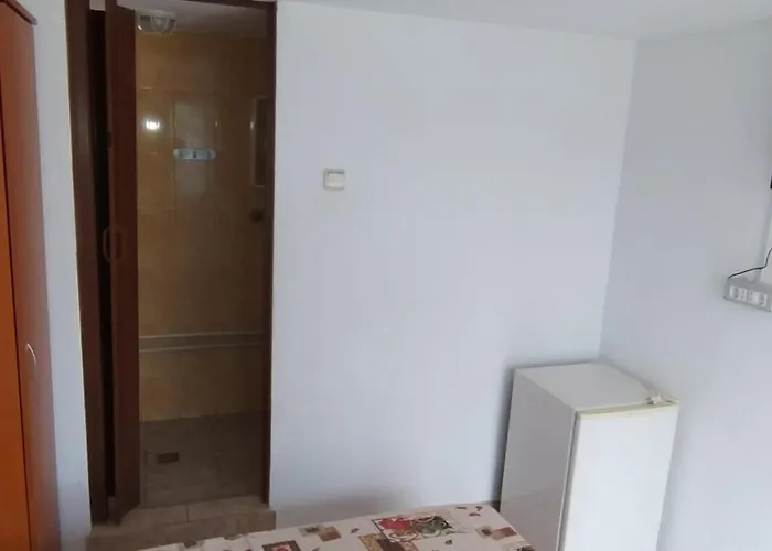 Casa Dobrescu Cata Si Miha *